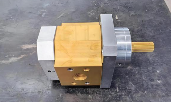 polymer melt gear pump