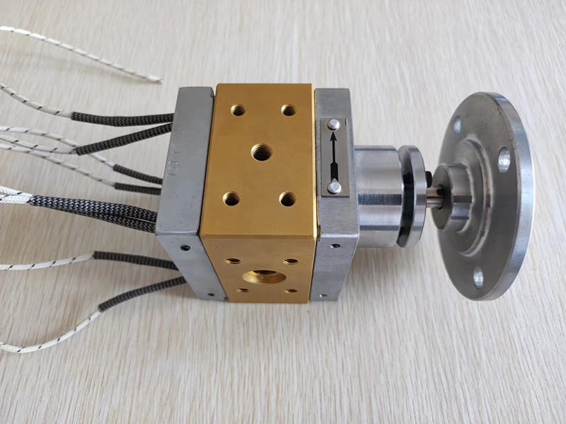 smalll melt pump
