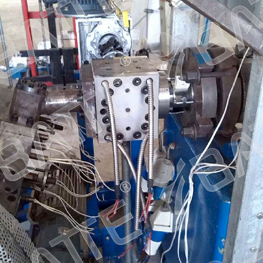 melt pump in extruder