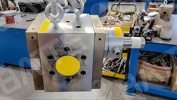 melt pump