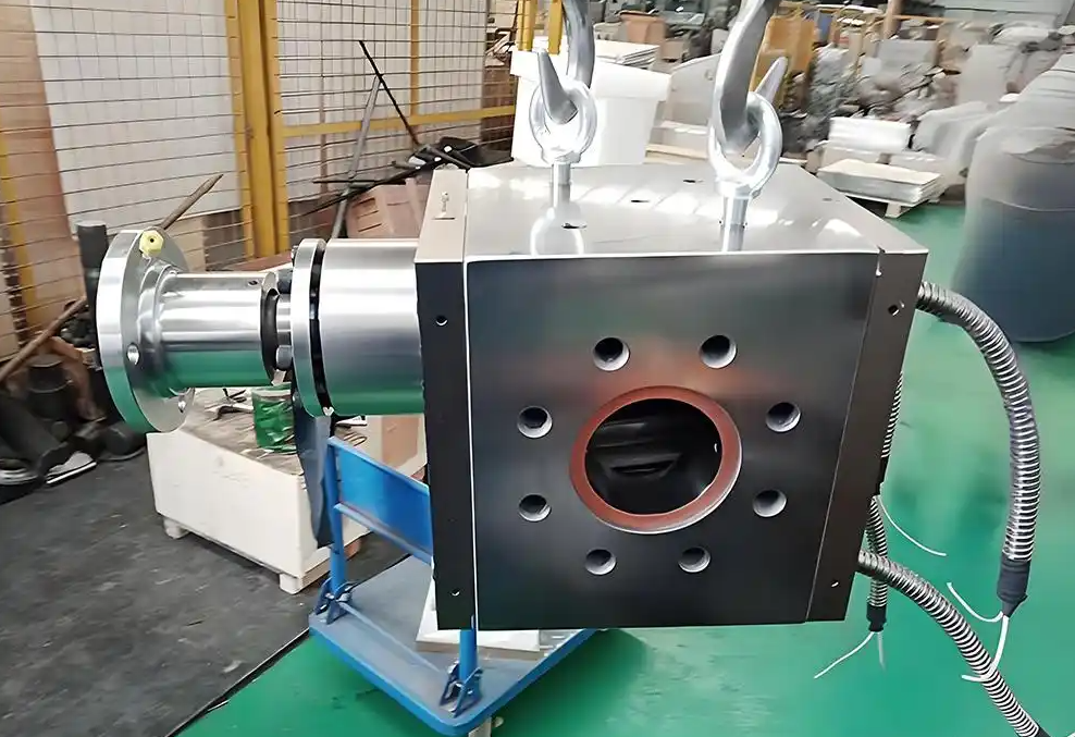 melt pump in extruder