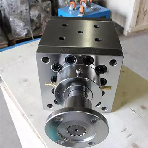 melt pump for extruder