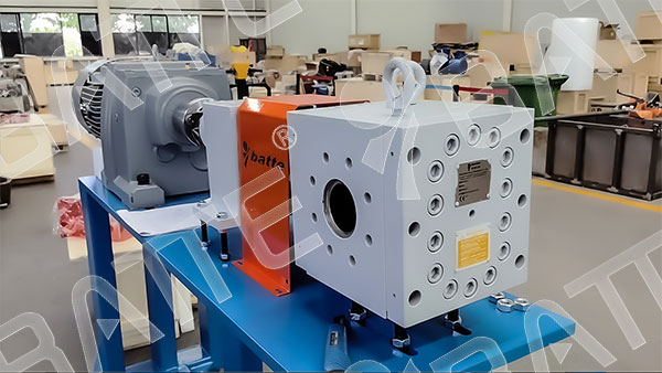 melt pump in extruder