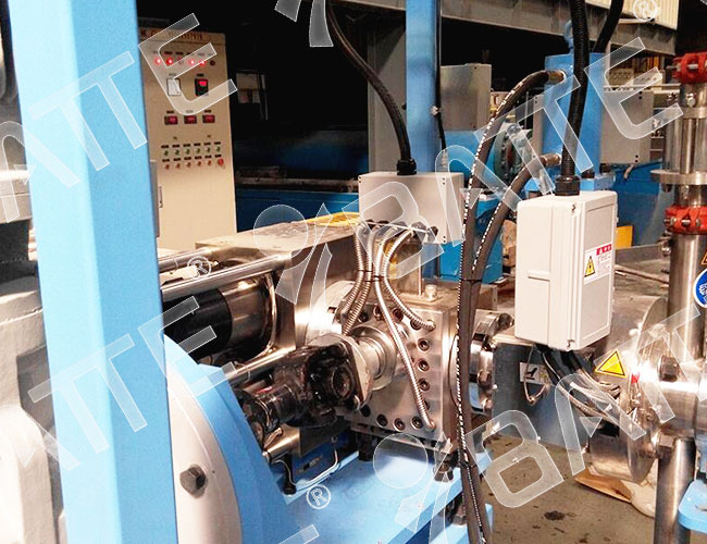 melt pump in extruder