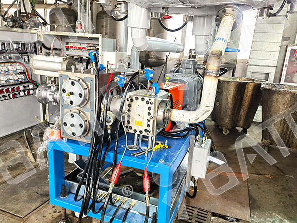 hydraulic screen changer for hot adhesive 
