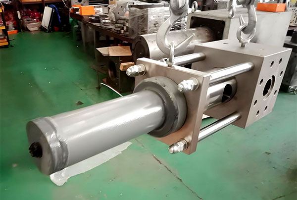 platic granulation start up valve