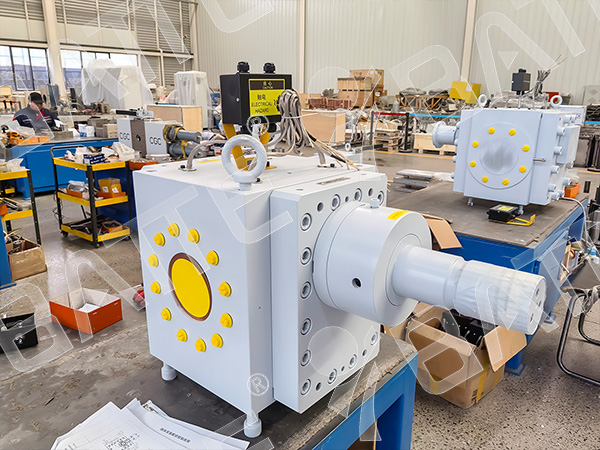 melt pump in extruder