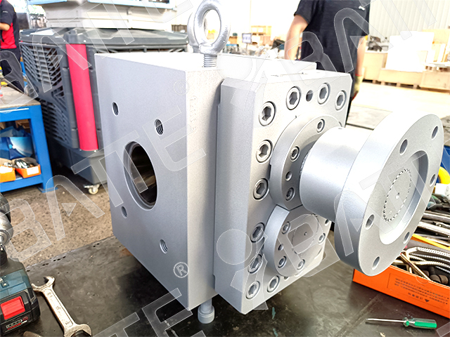 rubber extruder melt pump