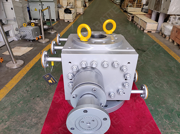 melt gear pump for reactor