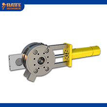 Manual control screen changer