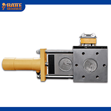 Single slide plate type double working station screen change